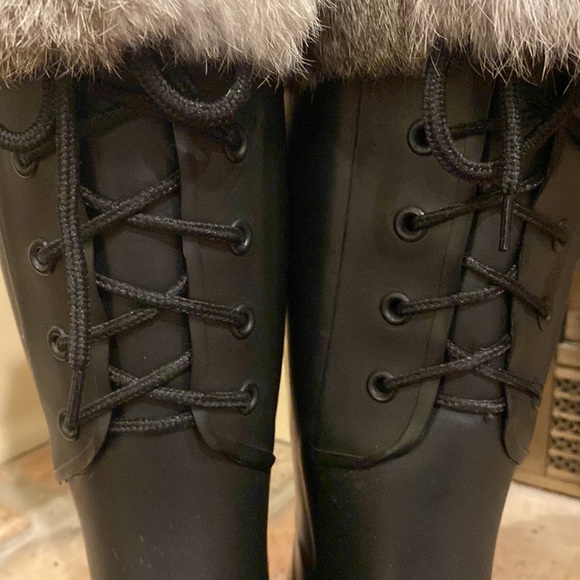 Tatoosh Size 37 Rubber Boots with Gray Rabbit Fur - Picture 3 of 7